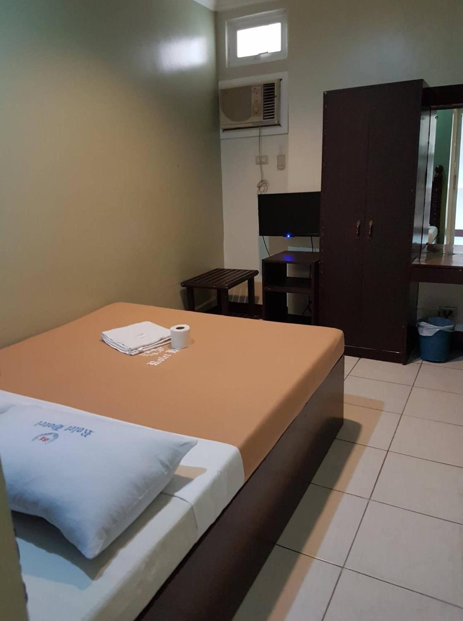 Rolet Hotel Catbalogan Bagian luar foto