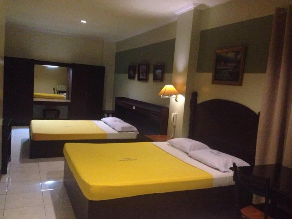 Rolet Hotel Catbalogan Bagian luar foto